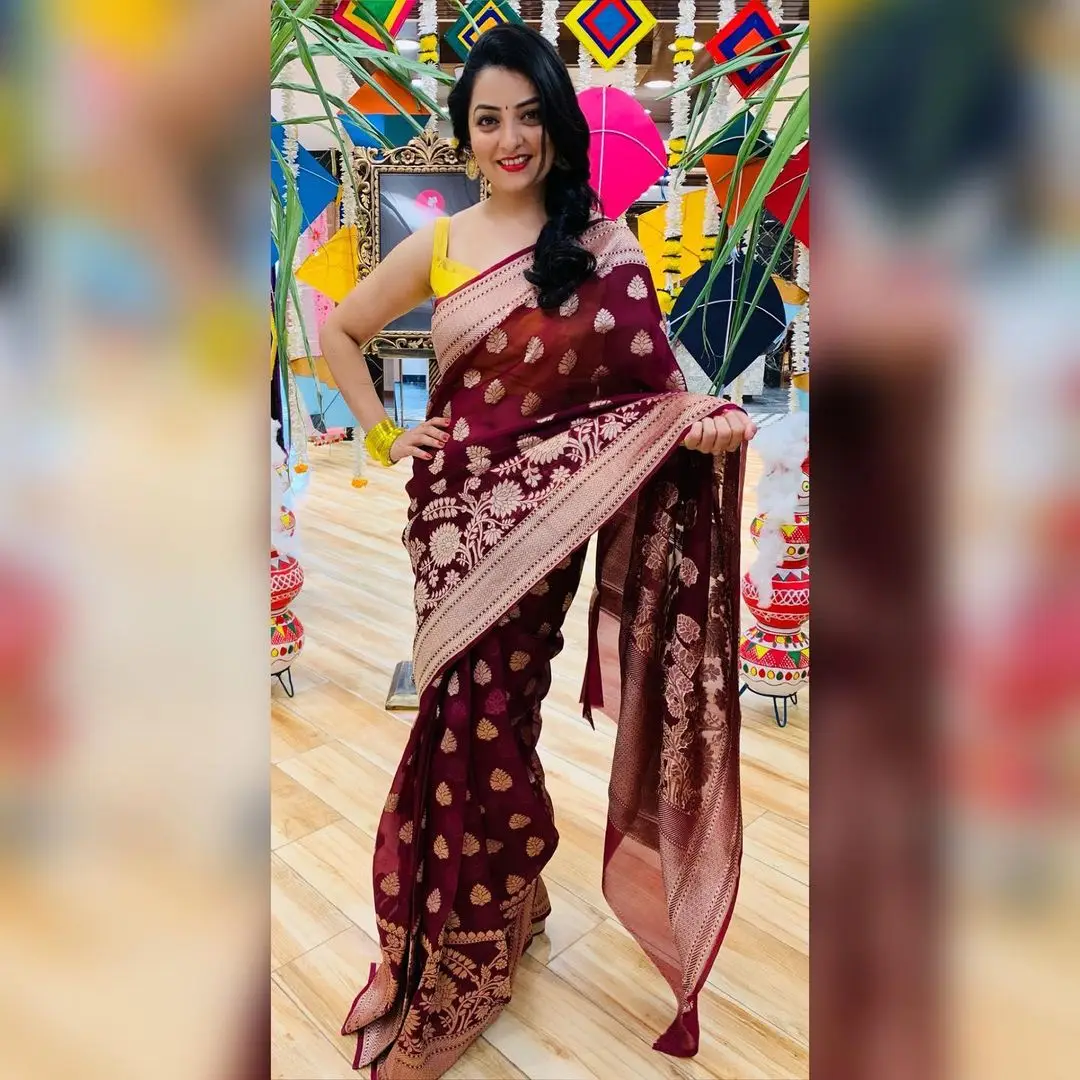 ETV Abhiruchi Madhuri Kandavalli In Maroon Saree Sleeveless Yellow Blouse